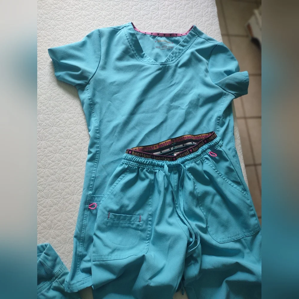 Scrub Bundle - Picture 2 of 4